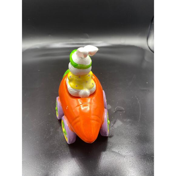 Vintage Bunny Rabbit Hare & Carrot Salt and Pepper Shakers - Picture 3 of 7